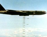 A B-52 félelmetes bombaterhet képes szállítani